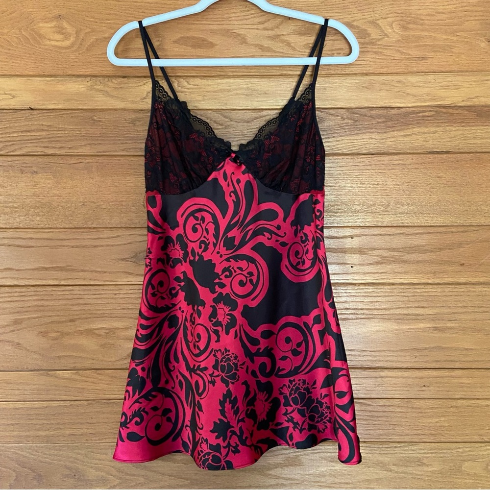 Y2K In Bloom red and black floral swirl lace bust slip